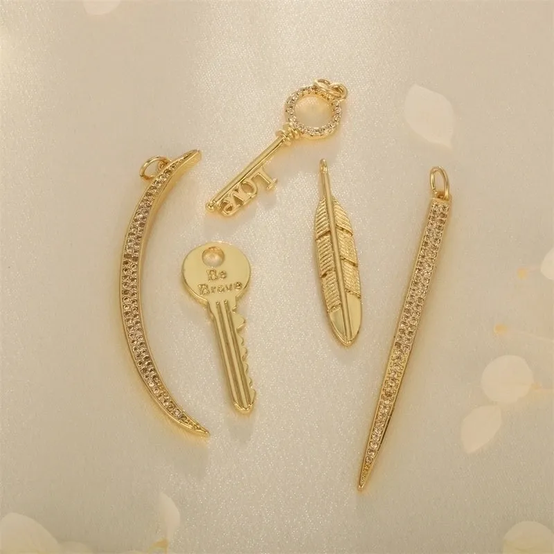 1 Piece 4 * 55mm 7 * 33mm 9 * 50mm Copper Zircon 18K Gold Plated Letter Moon Key Polished Pendant