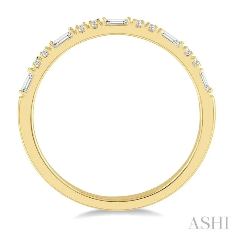 1/6 Ctw Baguette and Round Cut Diamond Stack Band in 14K Yellow Gold