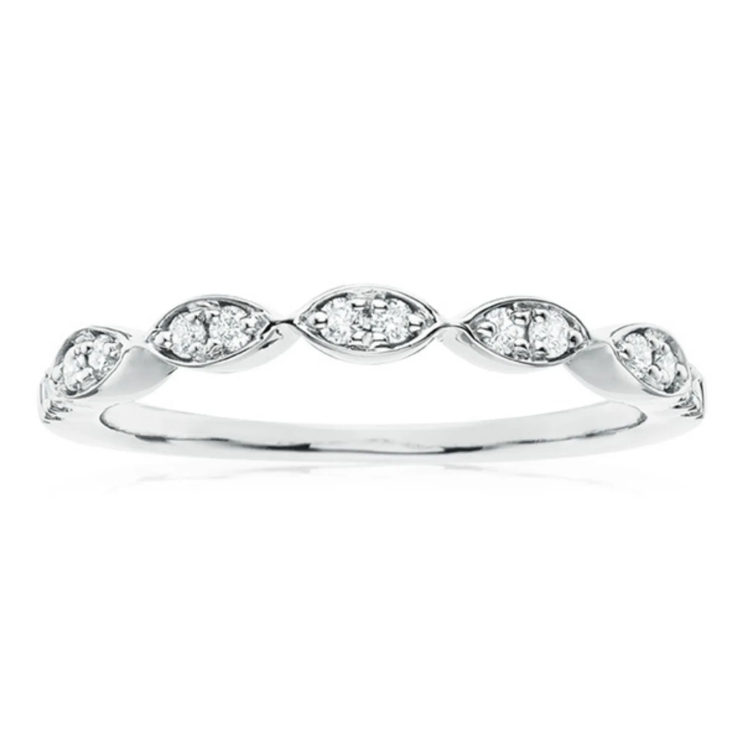 9ct White Gold Round Cut 0.15 Carat tw Diamond Ring