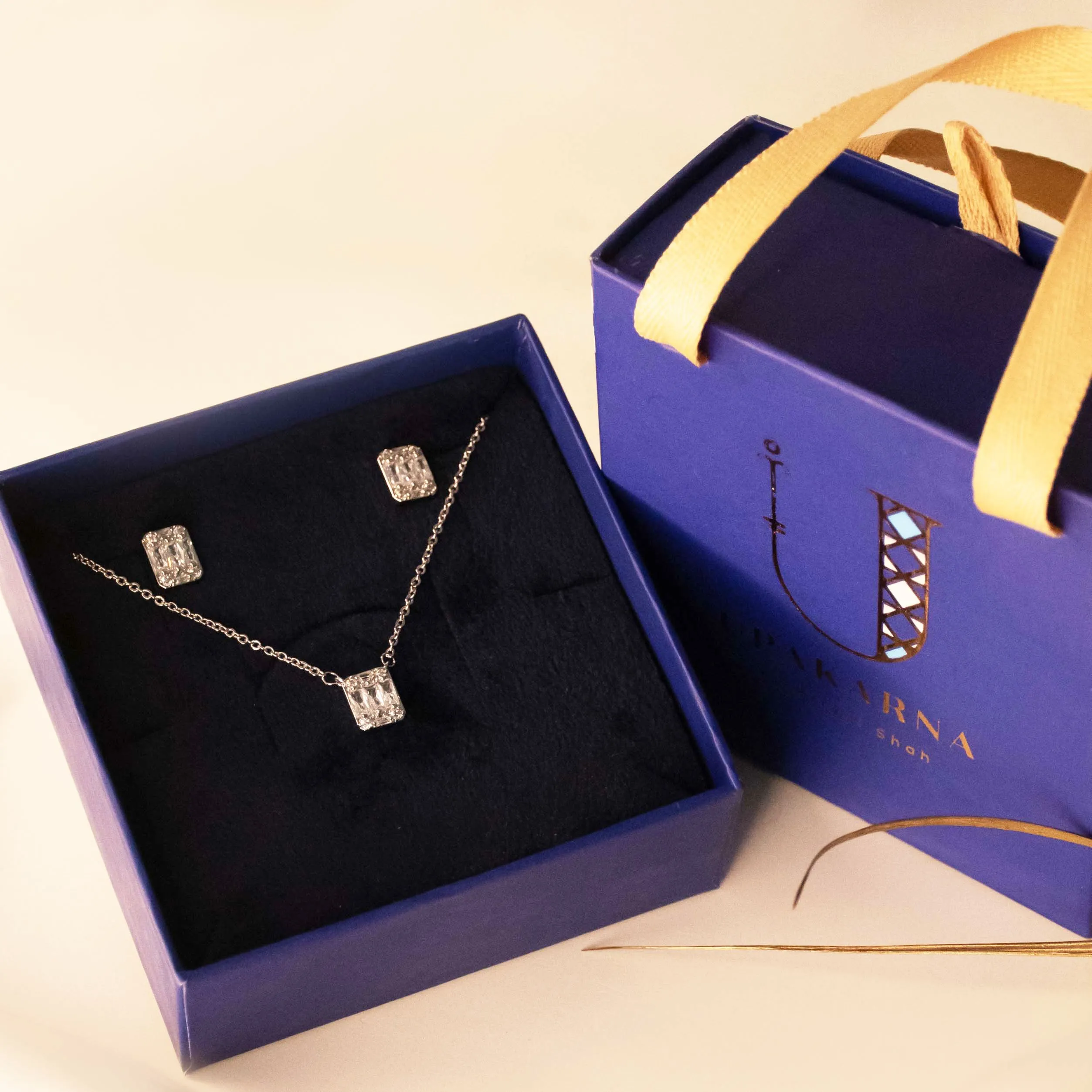 Crystal Studded Rectangular Necklace Gift Set