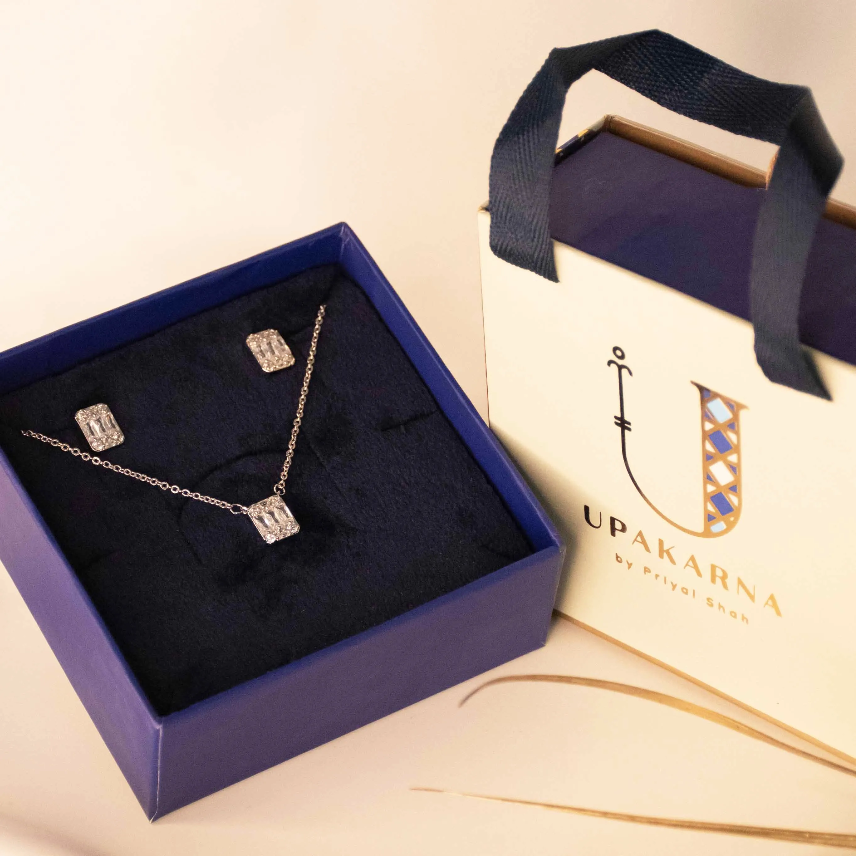 Crystal Studded Rectangular Necklace Gift Set