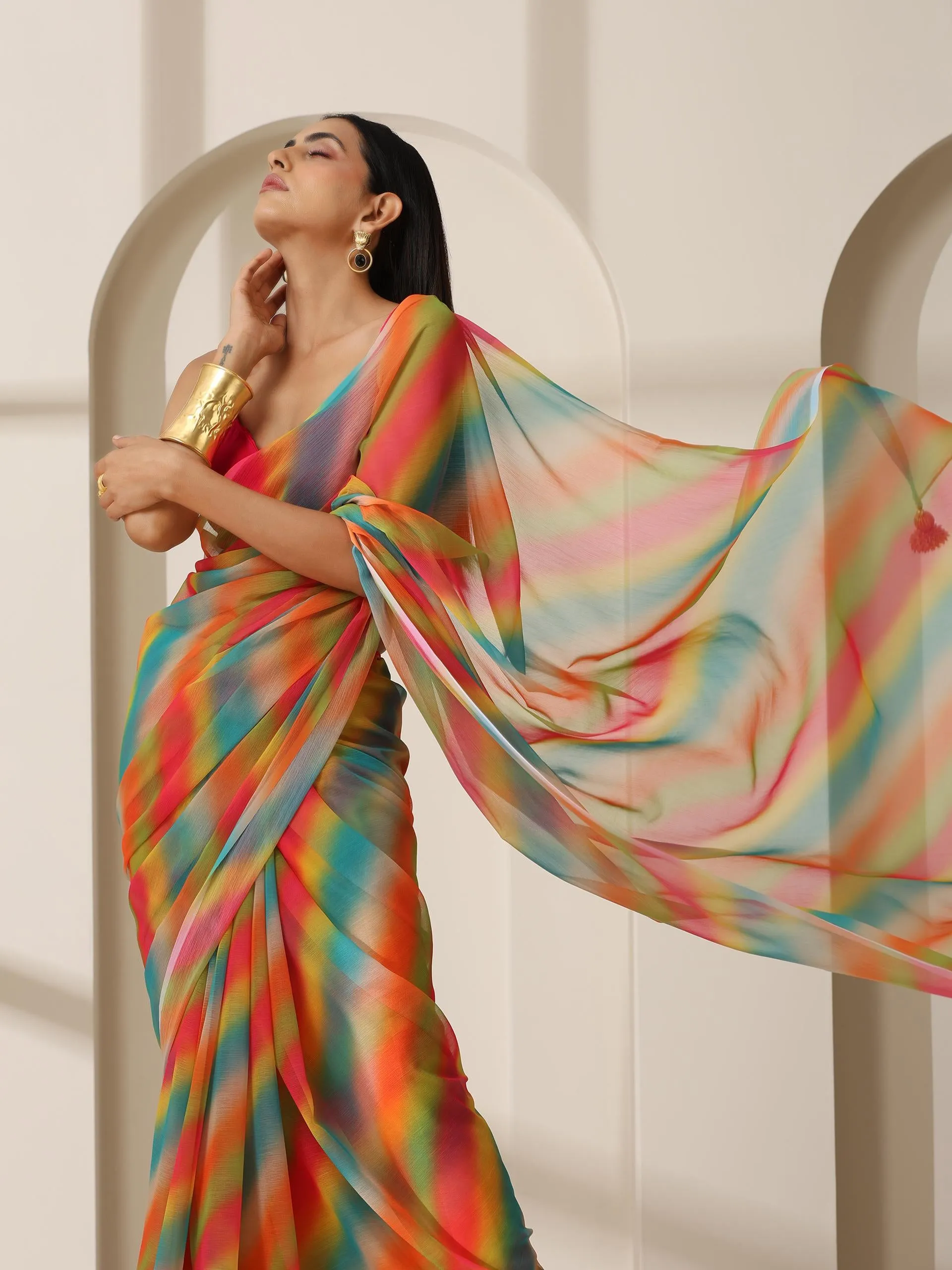 Fun in Love Chiffon Saree with Pendants and Blouse Fabric