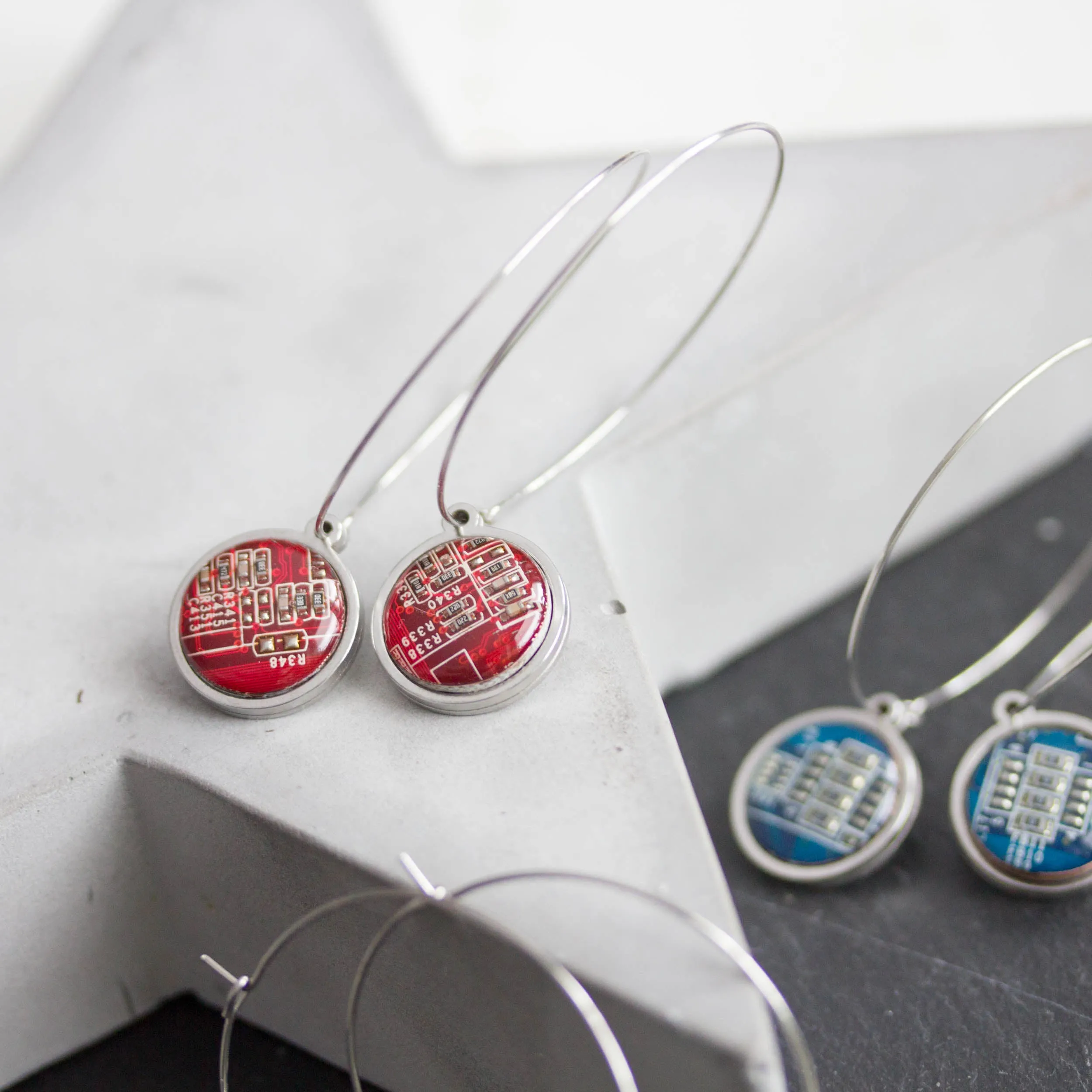 Hoop earrings with 15mm round circuit board pendants, stainless steel