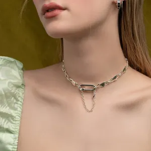 LOVE HURTS. Heart Chain Collar - Silver