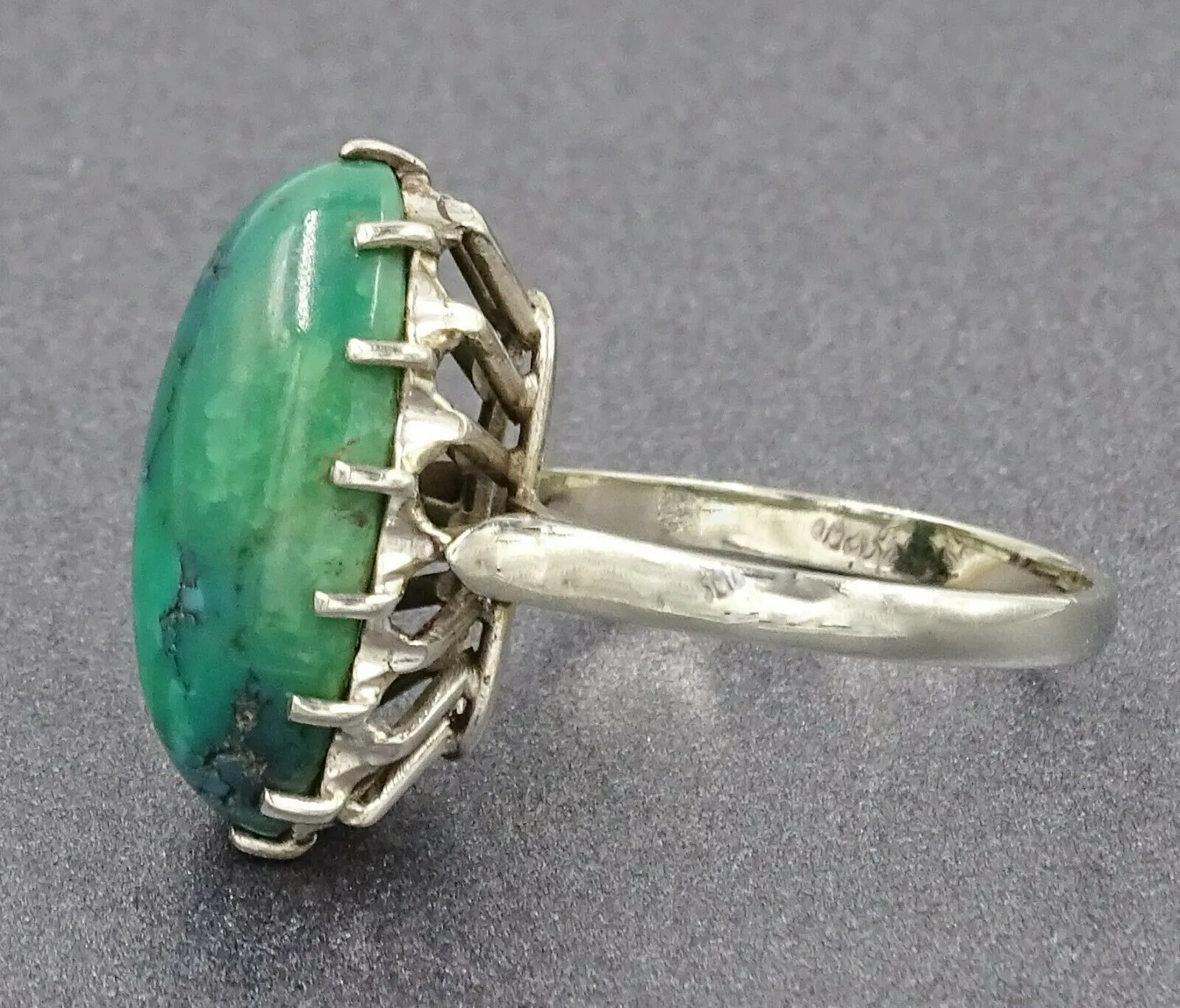 Malachite 18ct White Gold Ring