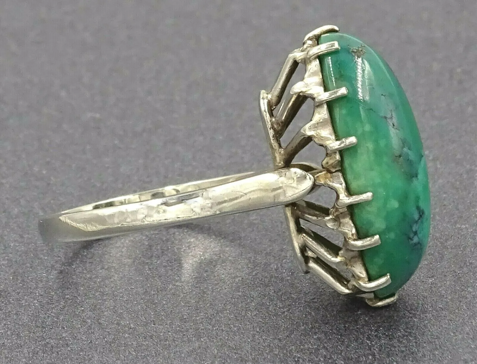 Malachite 18ct White Gold Ring