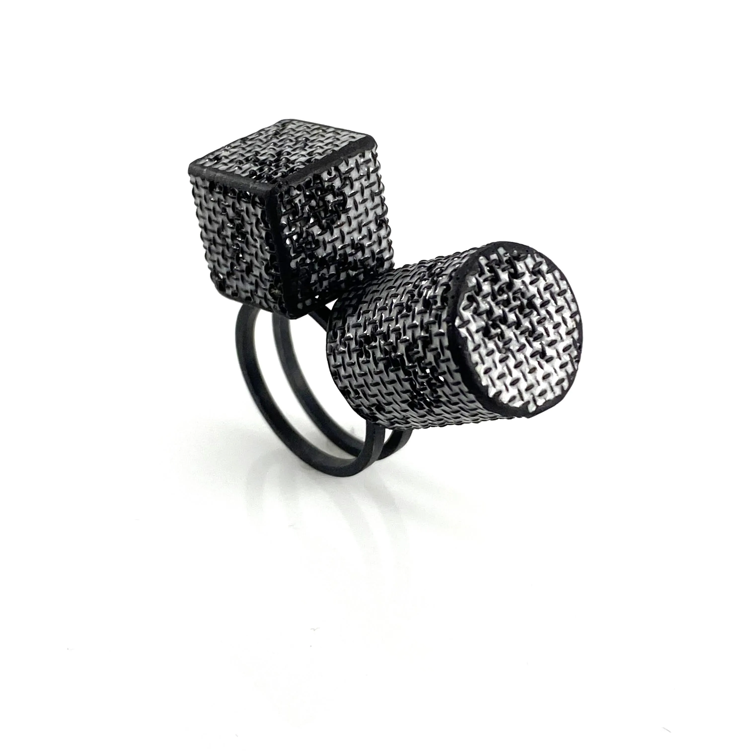 Mesh Cylinder and Cube Ring