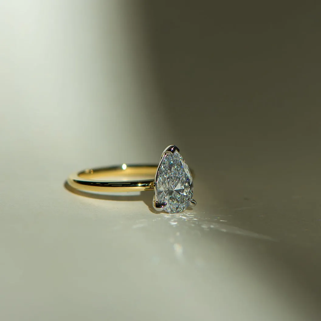 Nora | Pear Cut Solitaire Diamond Engagement Ring