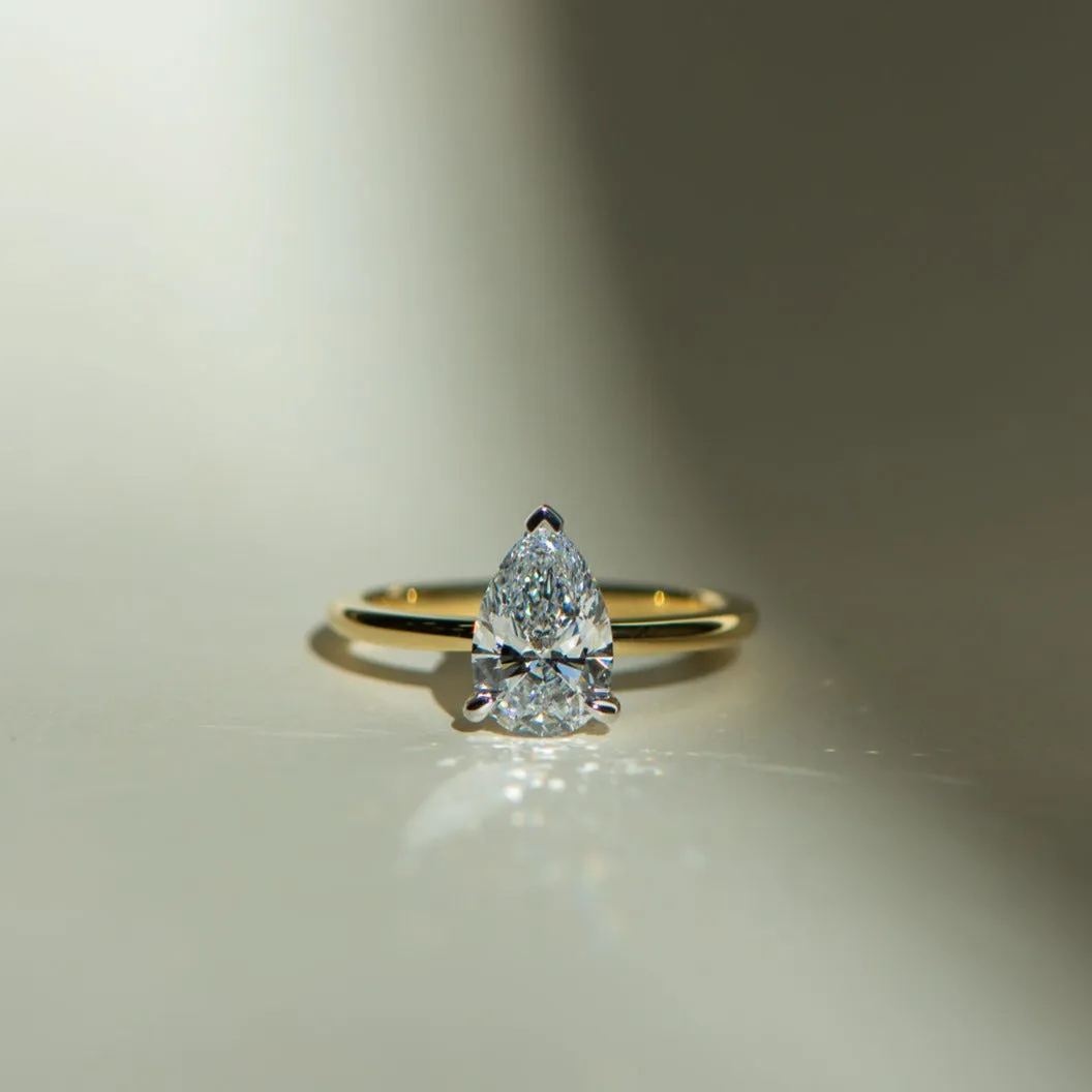 Nora | Pear Cut Solitaire Diamond Engagement Ring