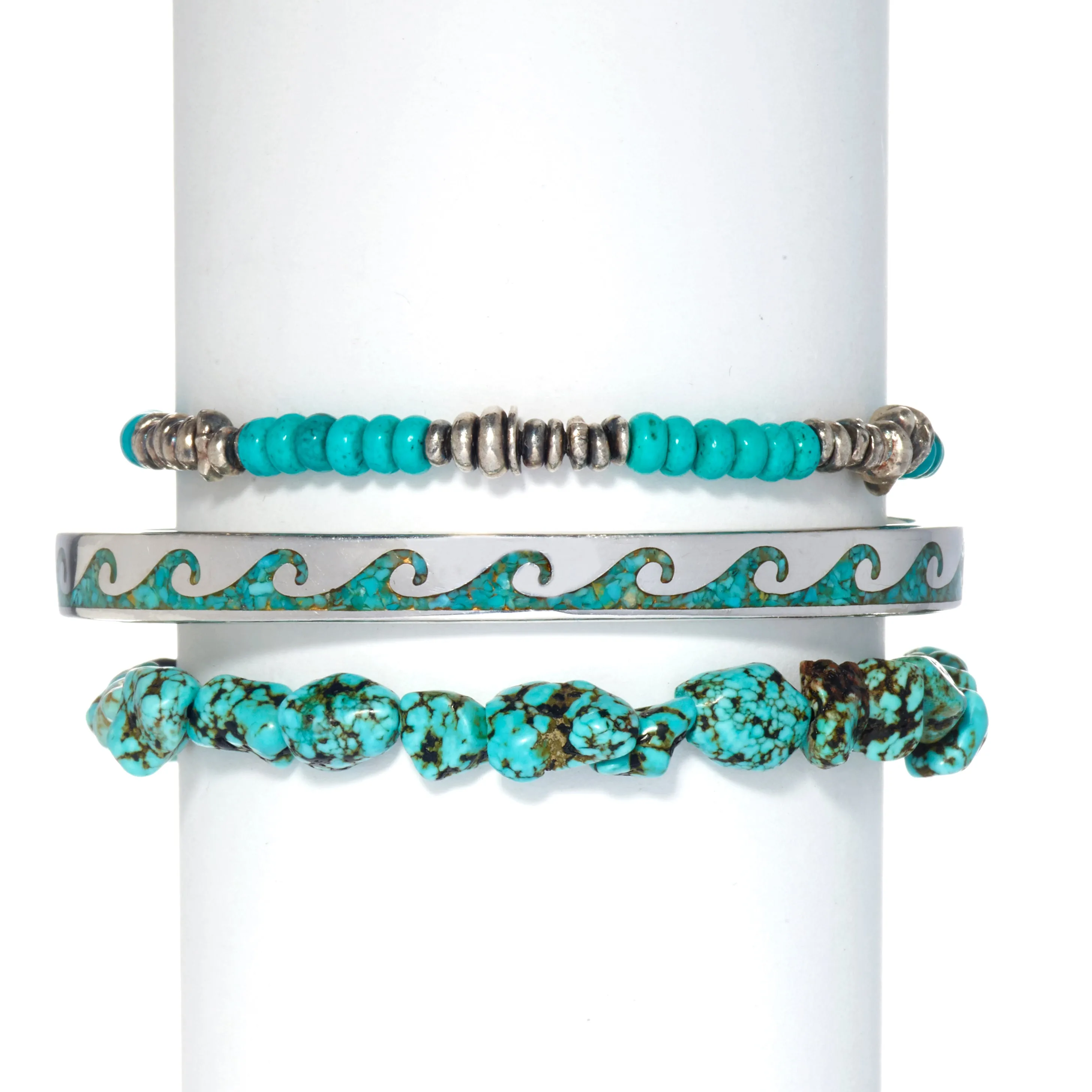 Turquoise Bracelet with Silver Tone Shell Beads on Elastic