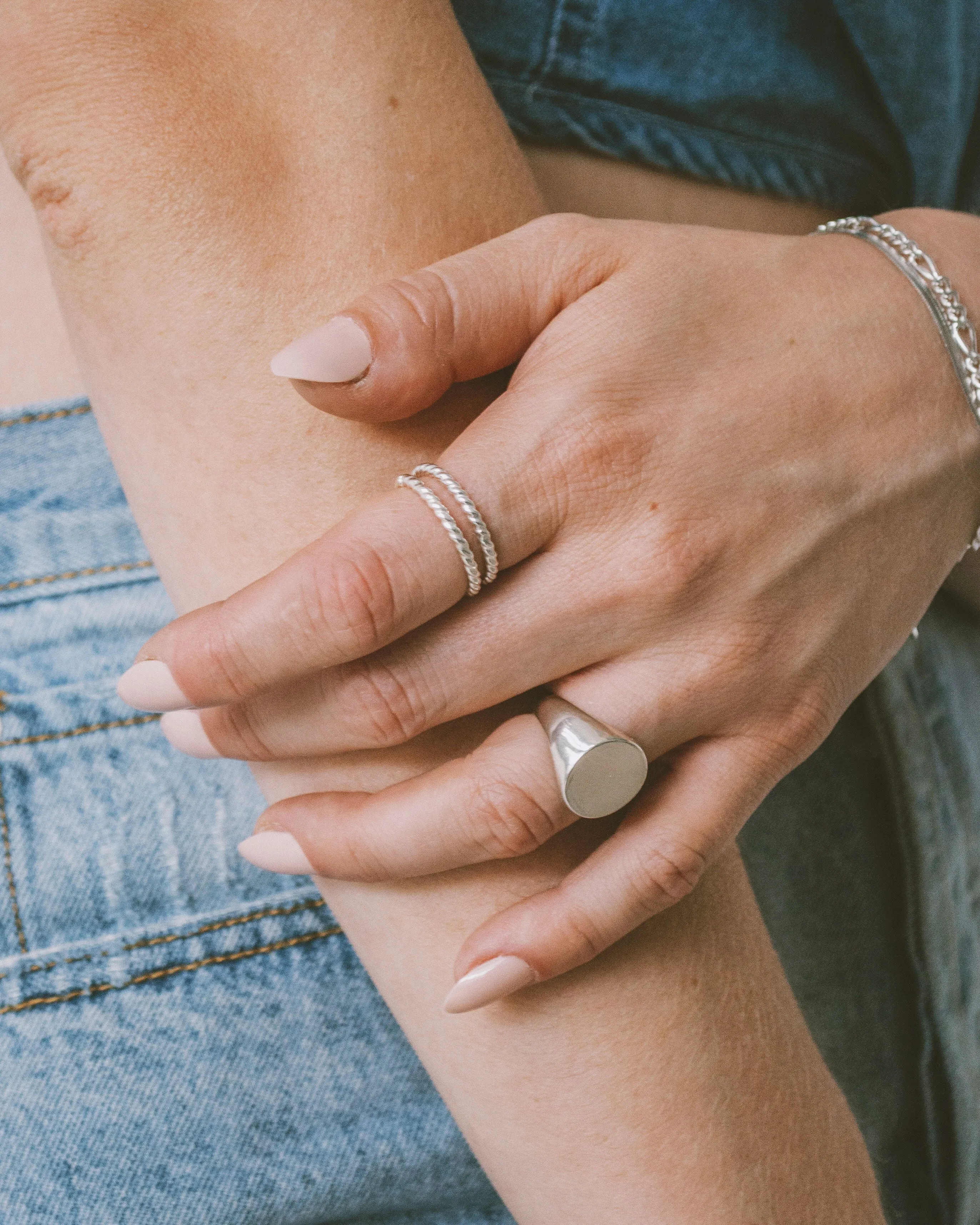 VICTORY SIGNET RING