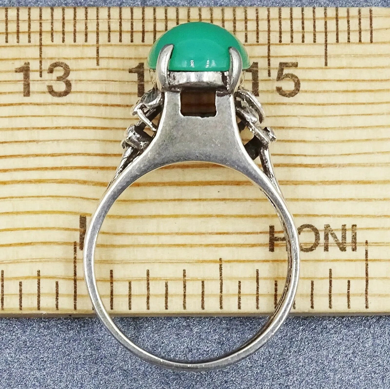 Vintage Chrysoprase 14ct White Gold Ring